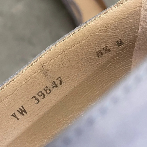 Stuart Weitzman Dove Gray Kitten Heel - Picture 5 of 11